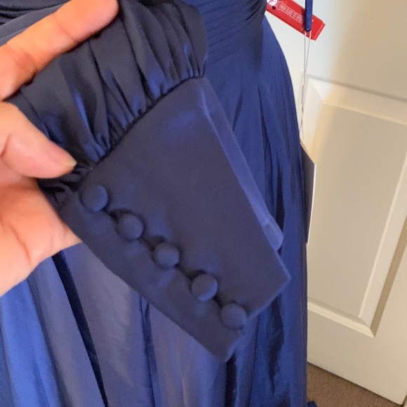 MAC DUGGAL
One Shoulder Bishop Sleeve Flowy Gown - Picture 7 of 15